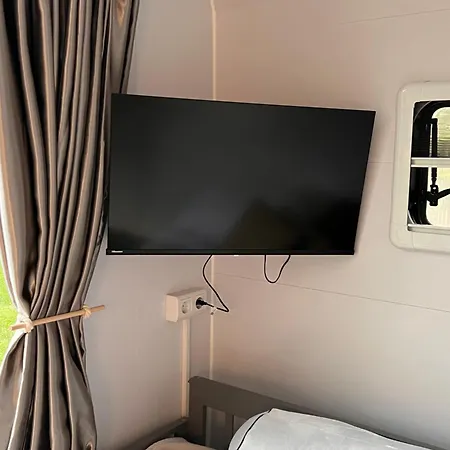 Tiny House Annemone Bei Carogruen In Erfurt-gemuetlich-sonnig-kueche-bad-garten-parken-pool-sauna-klimaanlage-wlan * Erfurt