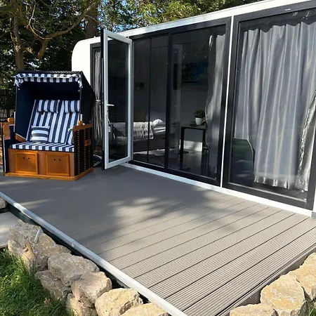 Tiny House Annemone Bei Carogruen In Erfurt-gemuetlich-sonnig-kueche-bad-garten-parken-pool-sauna-klimaanlage-wlan בית נופש ארפורט