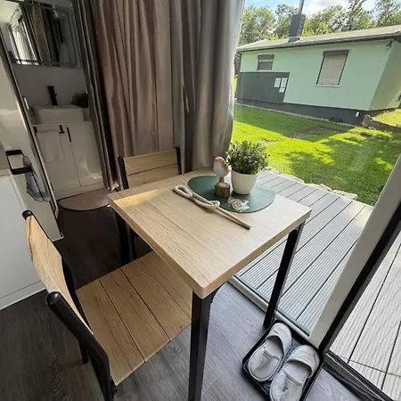 Tiny House Annemone Bei Carogruen In Erfurt-gemuetlich-sonnig-kueche-bad-garten-parken-pool-sauna-klimaanlage-wlan Holiday home *